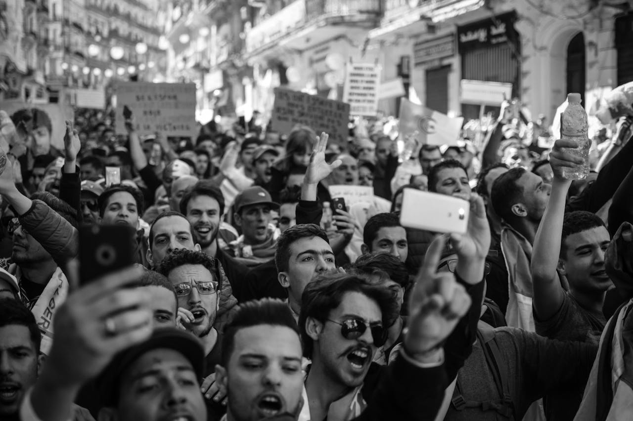Protesti i buntovi kroz istoriju